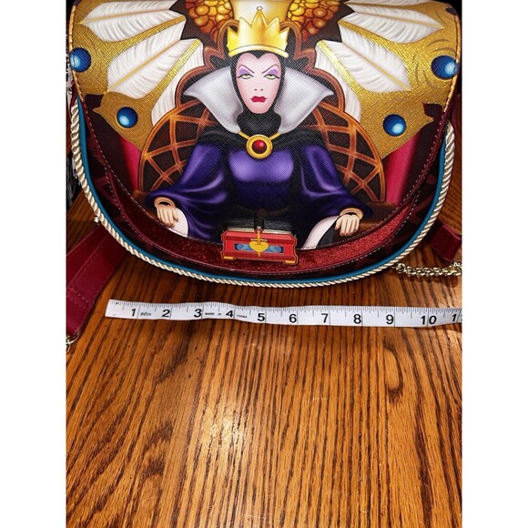 Loungefly Disney Crossbody Bag Snow White Evil Queen Throne Heart Box Cosplay - Picture 14 of 16